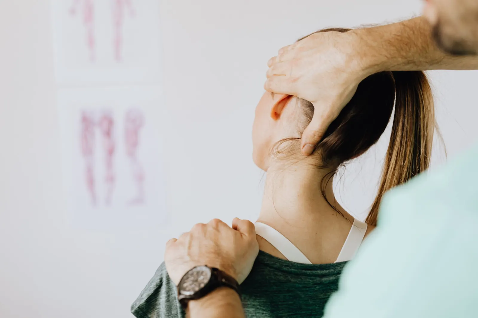 Chiropractic Neck Pain Treatment